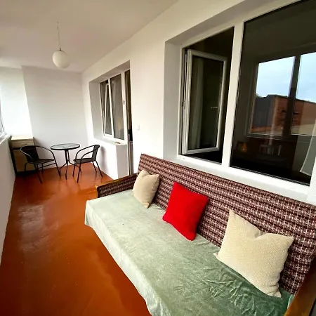 Cozy Center In Apartment *